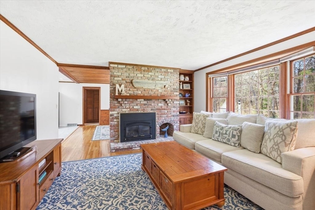 106 Pine Street, Yarmouth, MA, 106 Pine Street, Yarmouth, MA Photo #2