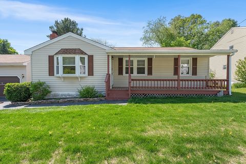 76 N Main St Bellingham MA 02019