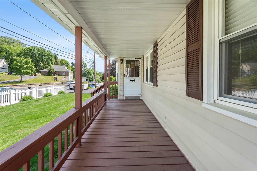 76 N Main St