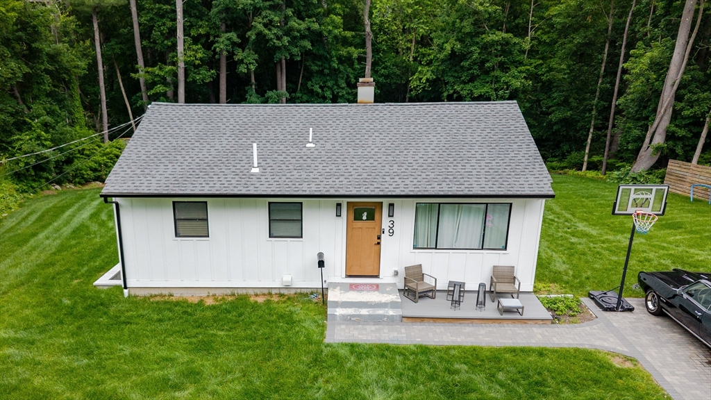 39 Fernbrook Rd