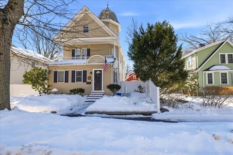 Photo of 73 Hudson St, Milton, MA 02186 (MLS # 73478411)