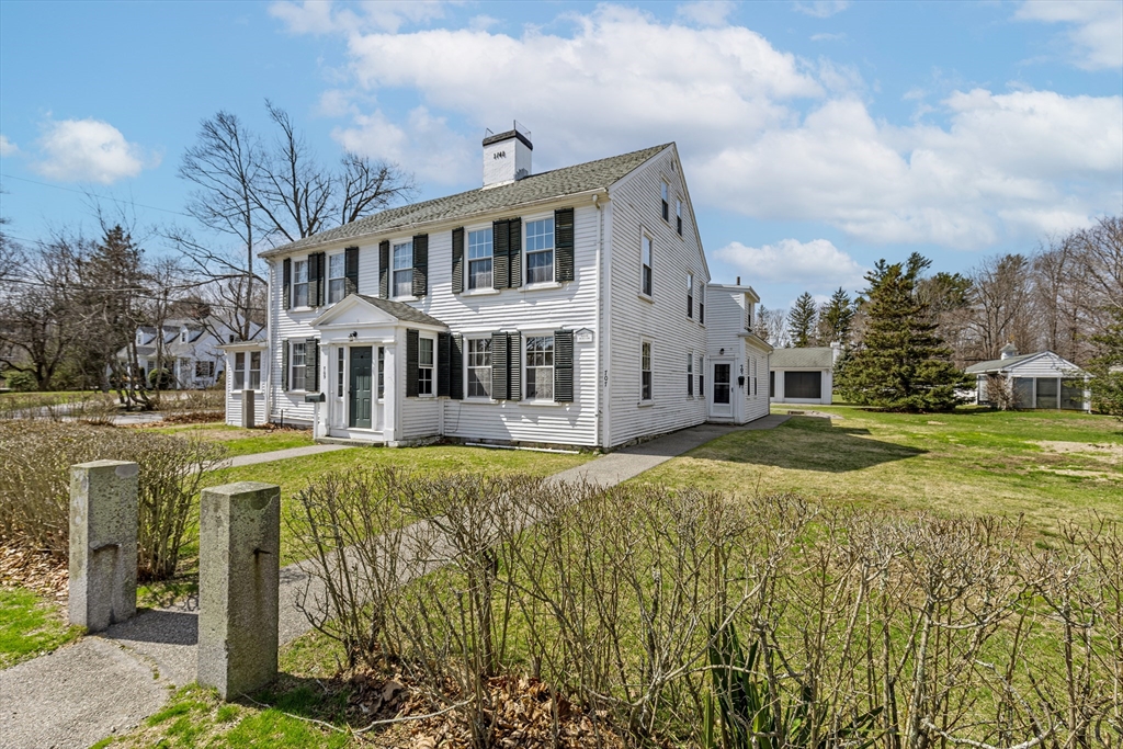 709 Main St