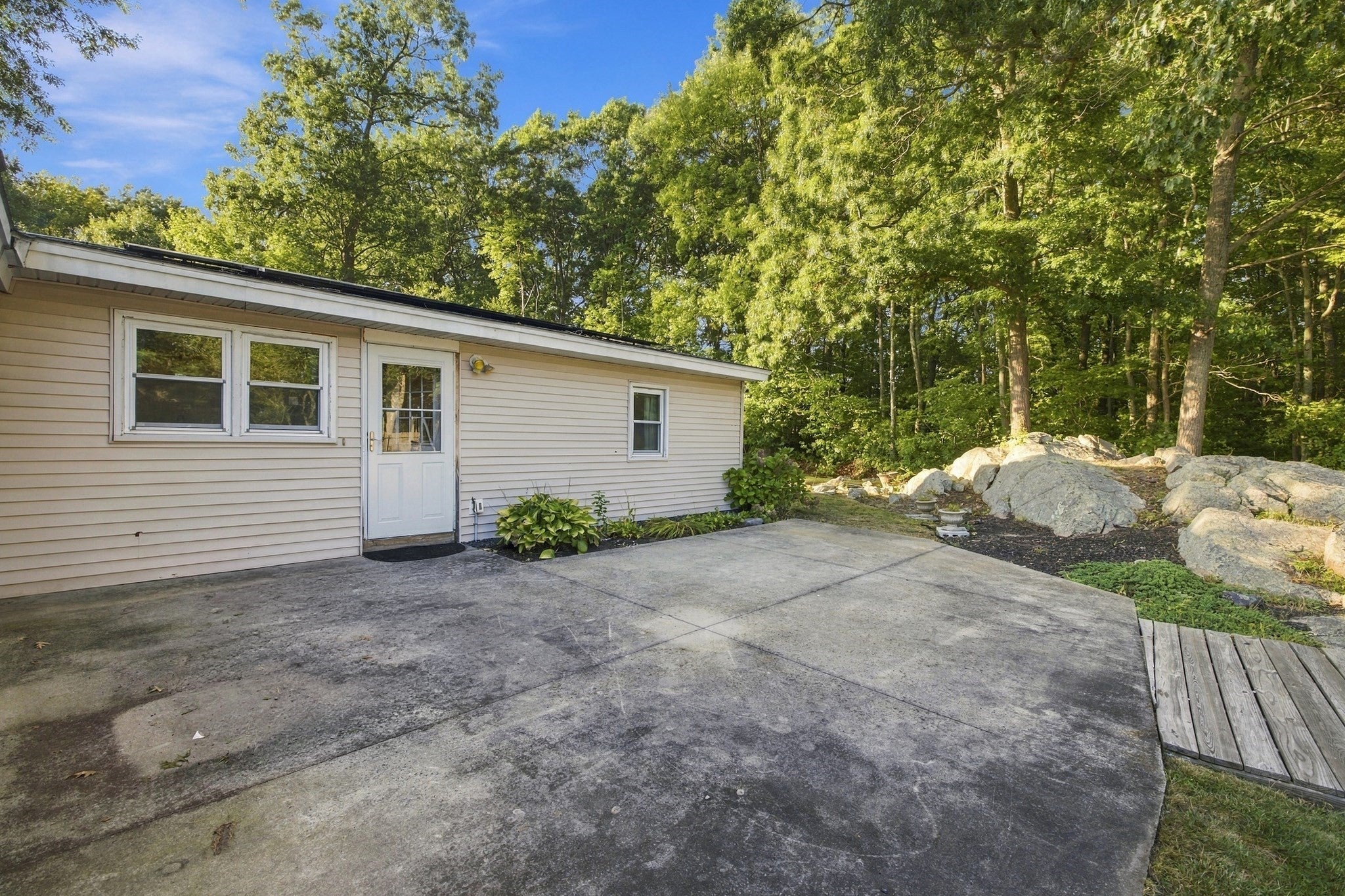 19 Waleco Rd, Brockton, MA Photo #37
