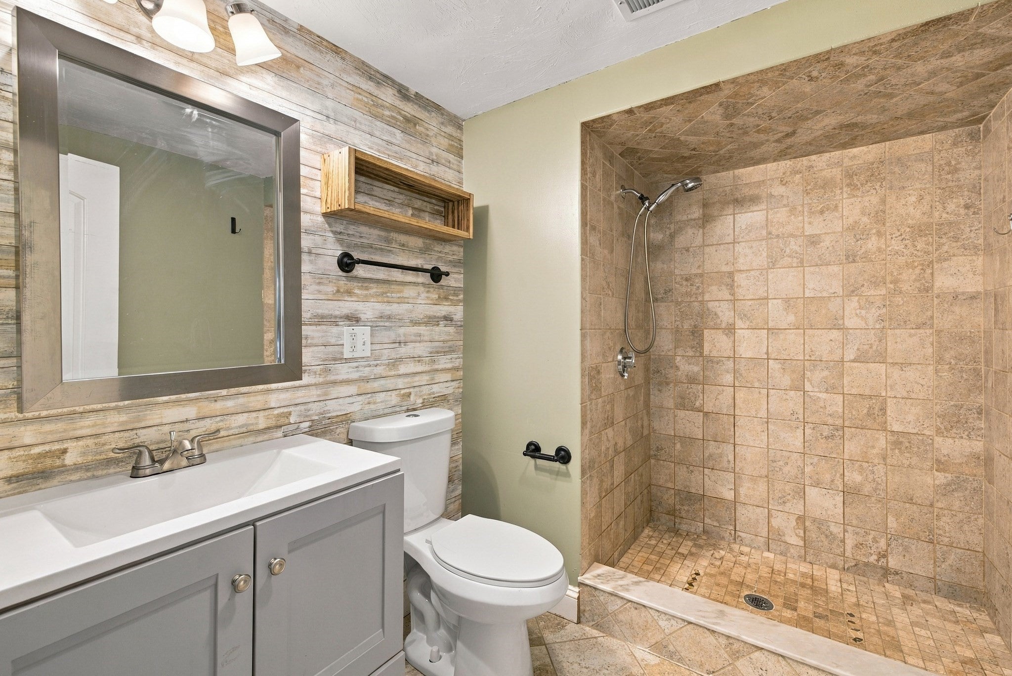 19 Waleco Rd, Brockton, MA Photo #14