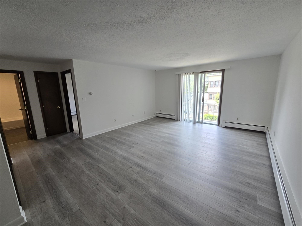 24 Inman St 32