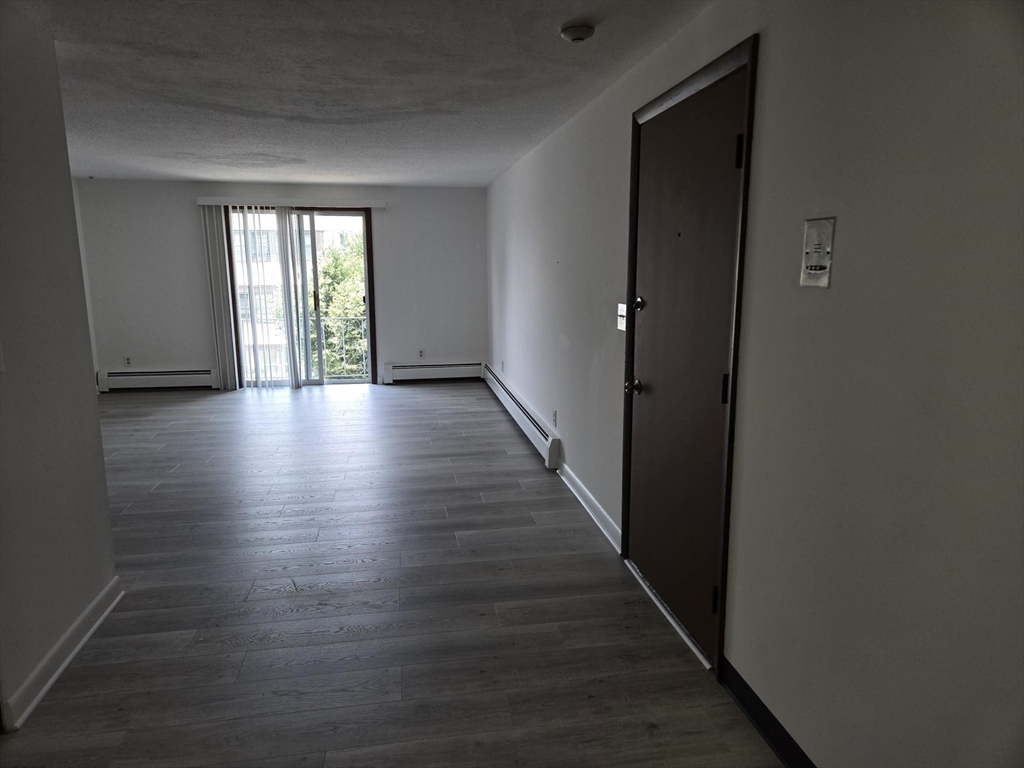 24 Inman St 32