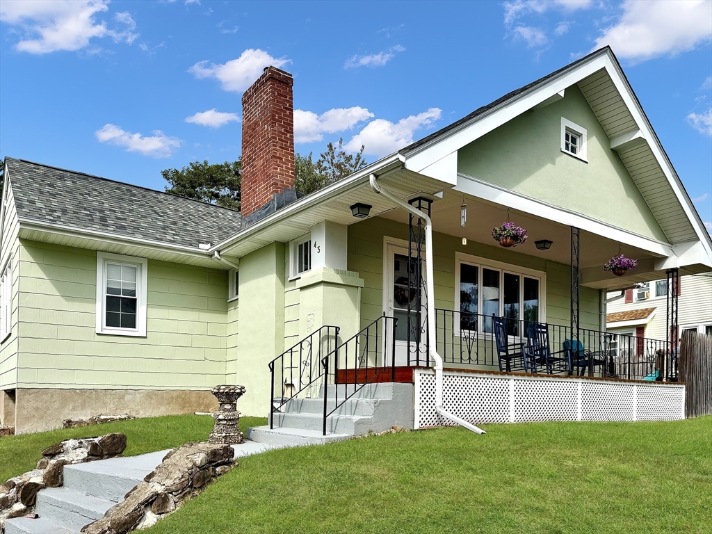 43 Woods Ave