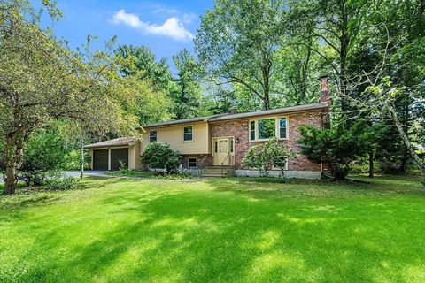6 Sierra Dr Chelmsford MA 01824