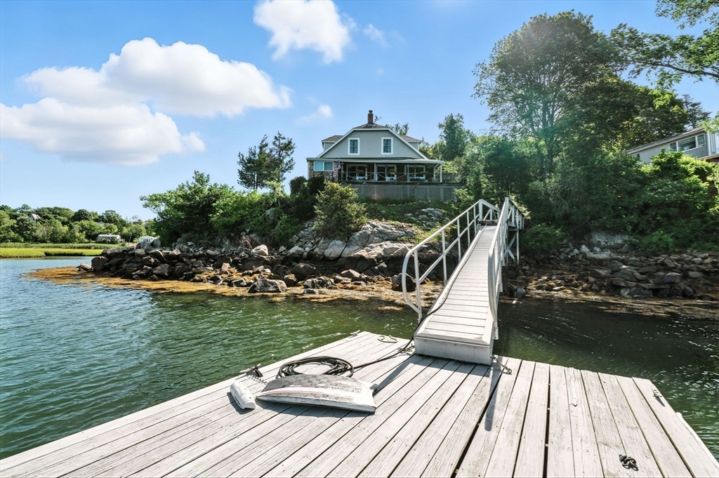 13 & 10 Ferry Hill Rd