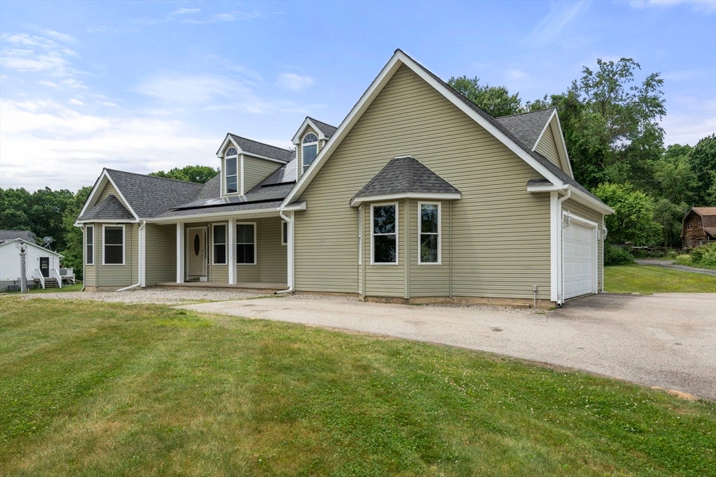893 Cronin Rd