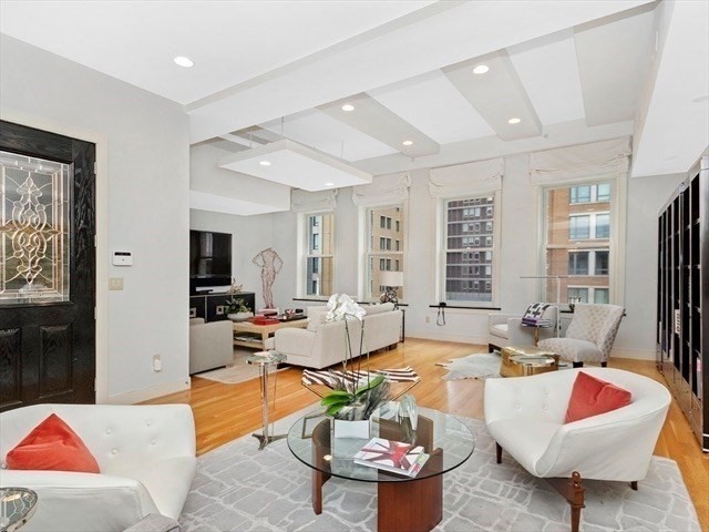811 Boylston St 4