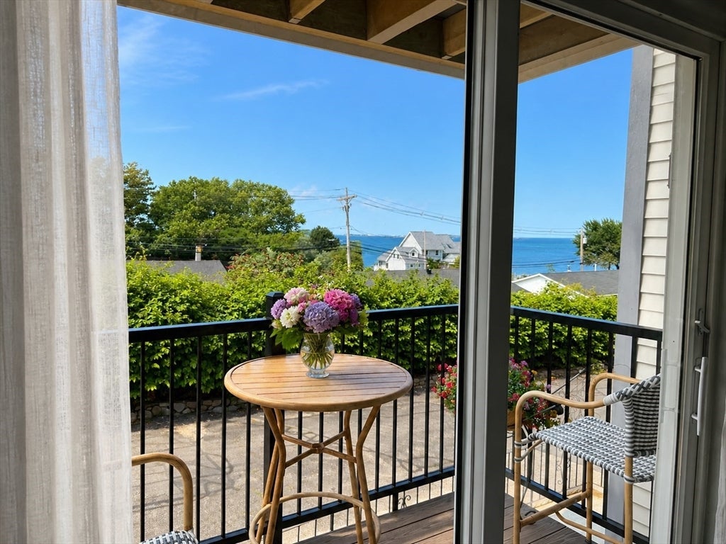 Click for 1179 Nantasket Ave #4, Hull, MA slideshow