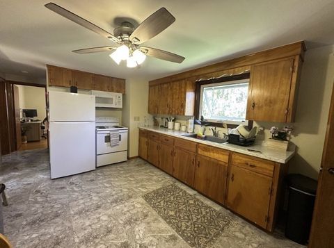 Photo of 224 Berlin ST #2, Clinton, MA 01510 (MLS # 73519430)