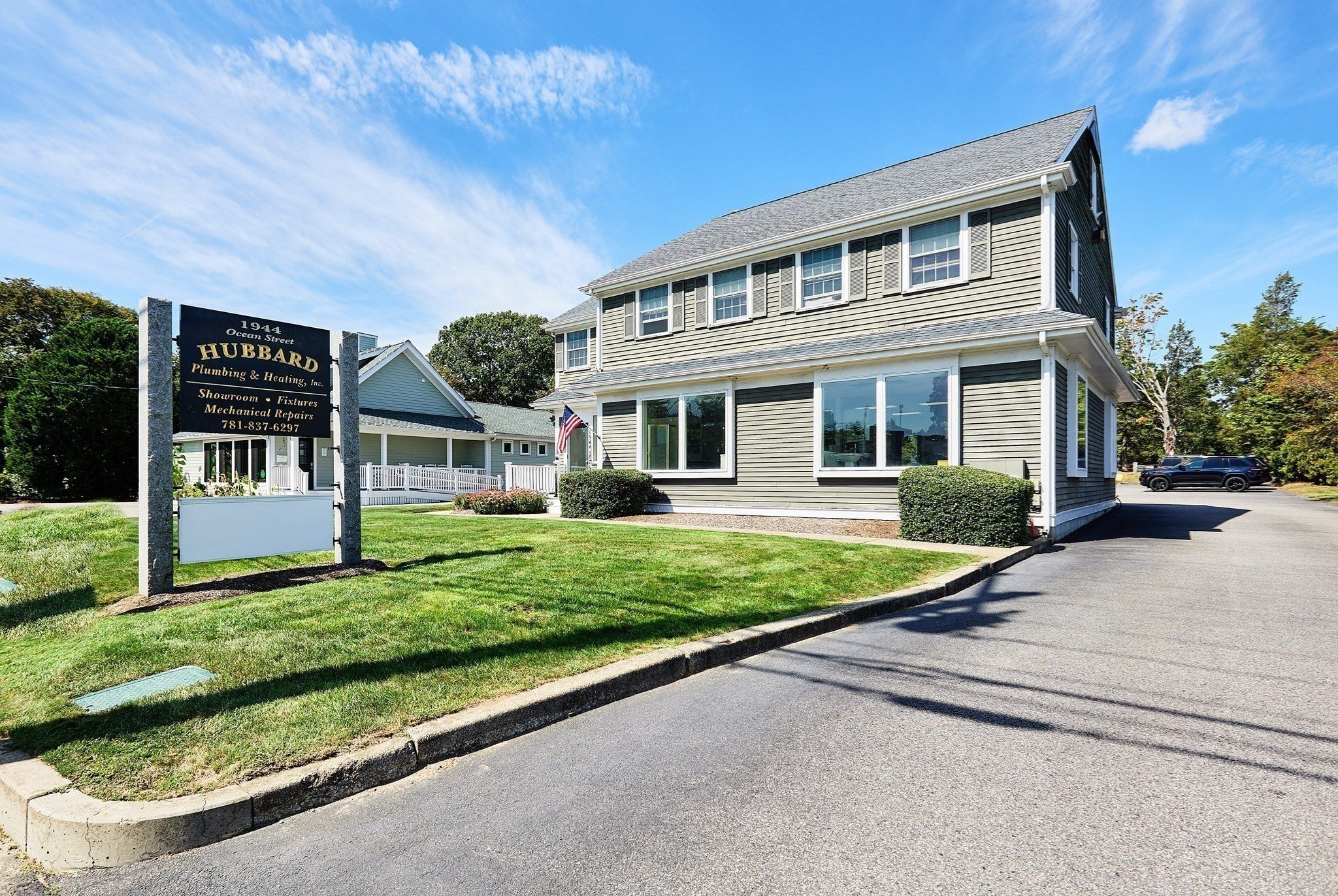1944 Ocean St