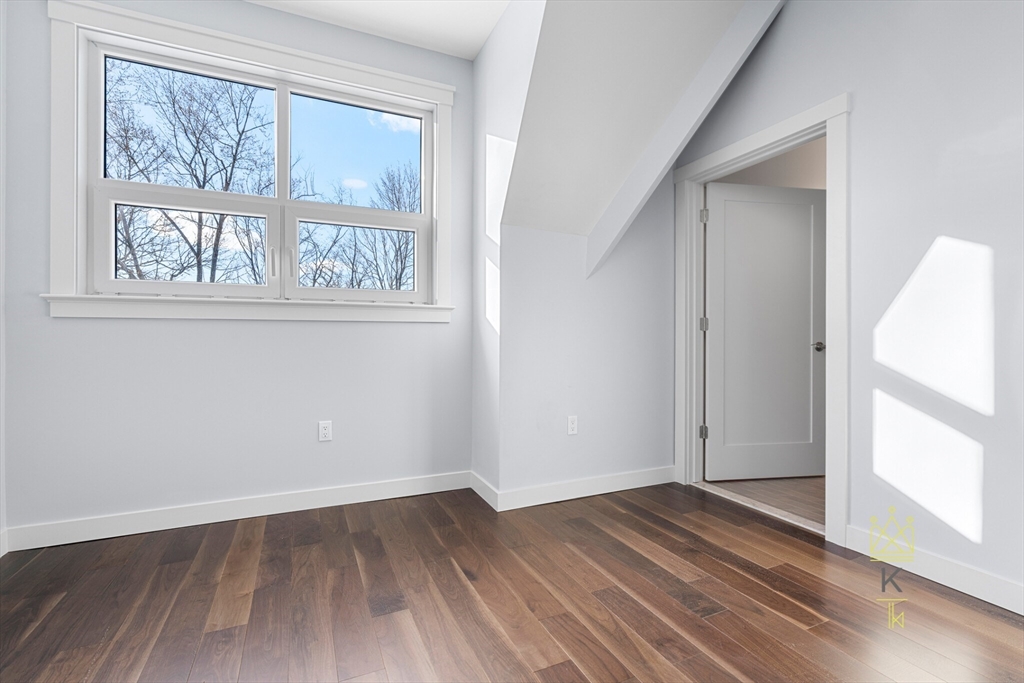 136 Babcock St 504