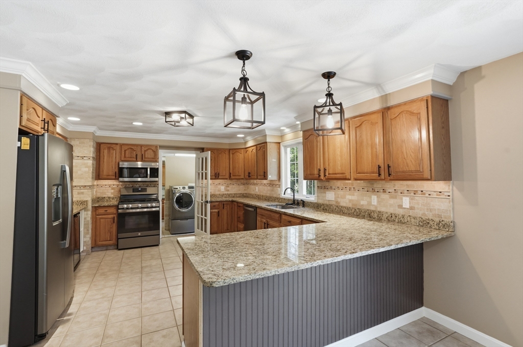 71 Rolling Hill Dr