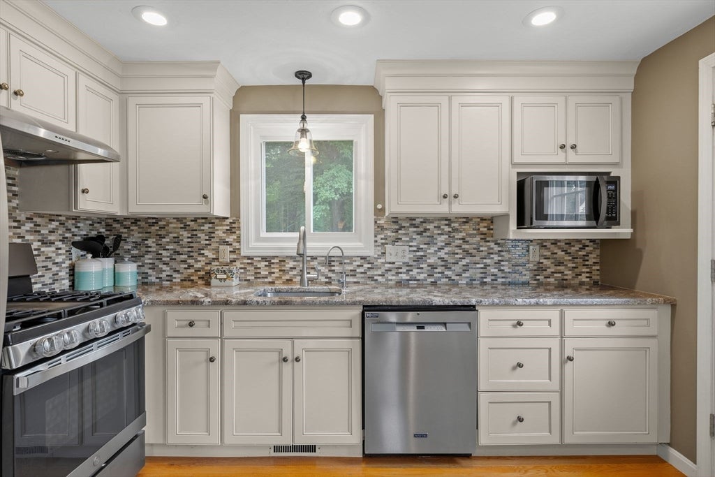12 Enwright Way, Bridgewater, MA, 12 Enwright Way, Bridgewater, MA Photo #6