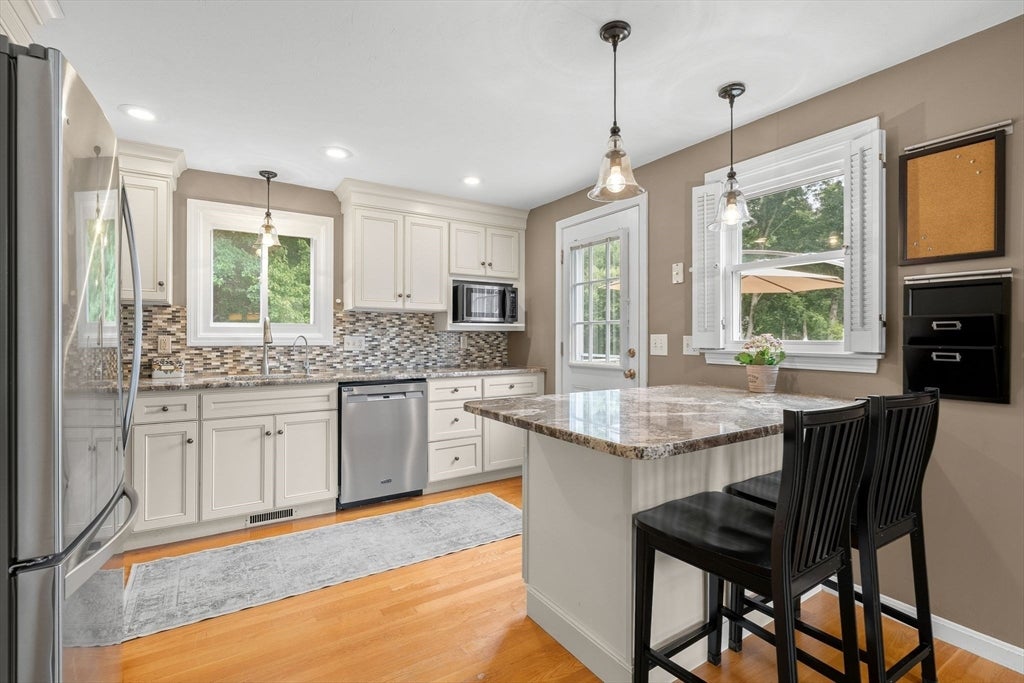 12 Enwright Way, Bridgewater, MA, 12 Enwright Way, Bridgewater, MA Photo #4