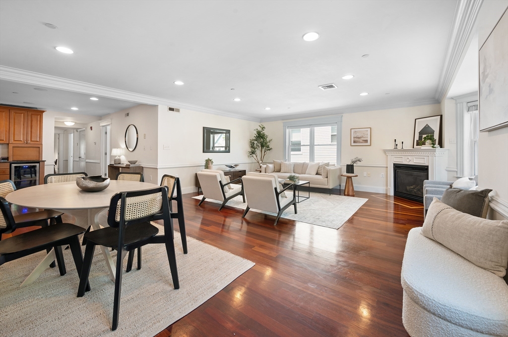 159 E Cottage 2