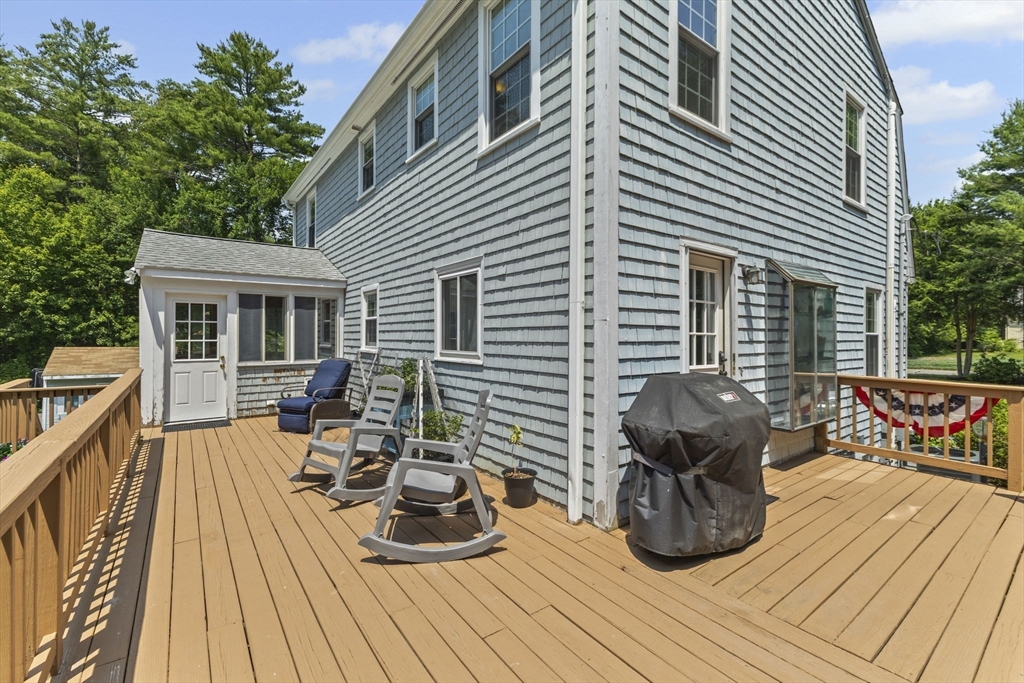 17 Shagbark Rd