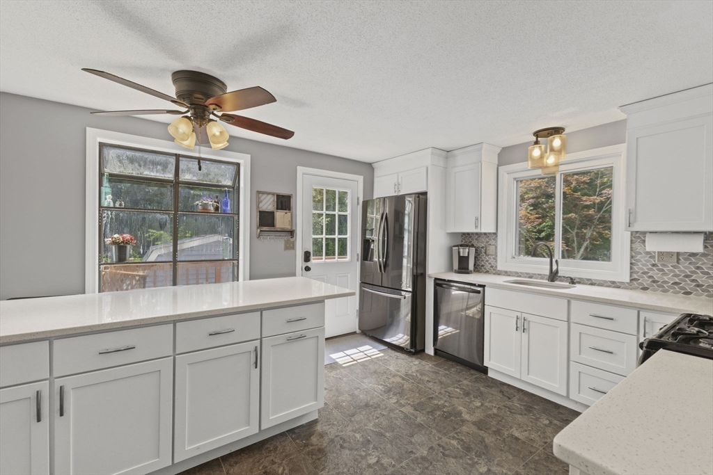 17 Shagbark Rd