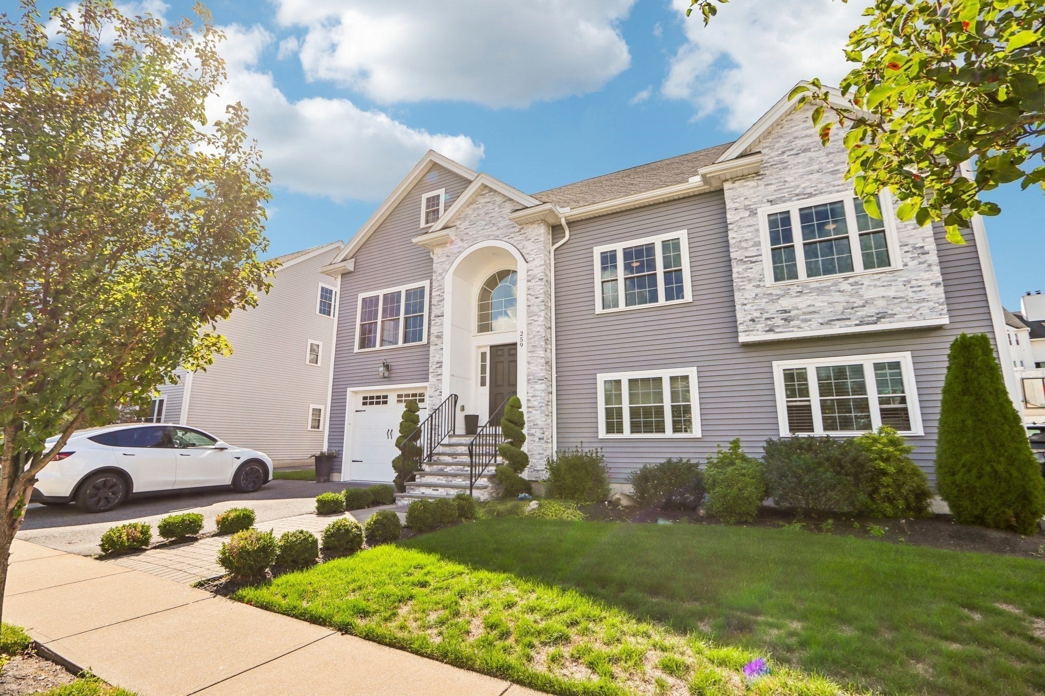 259 Oakwood Ave