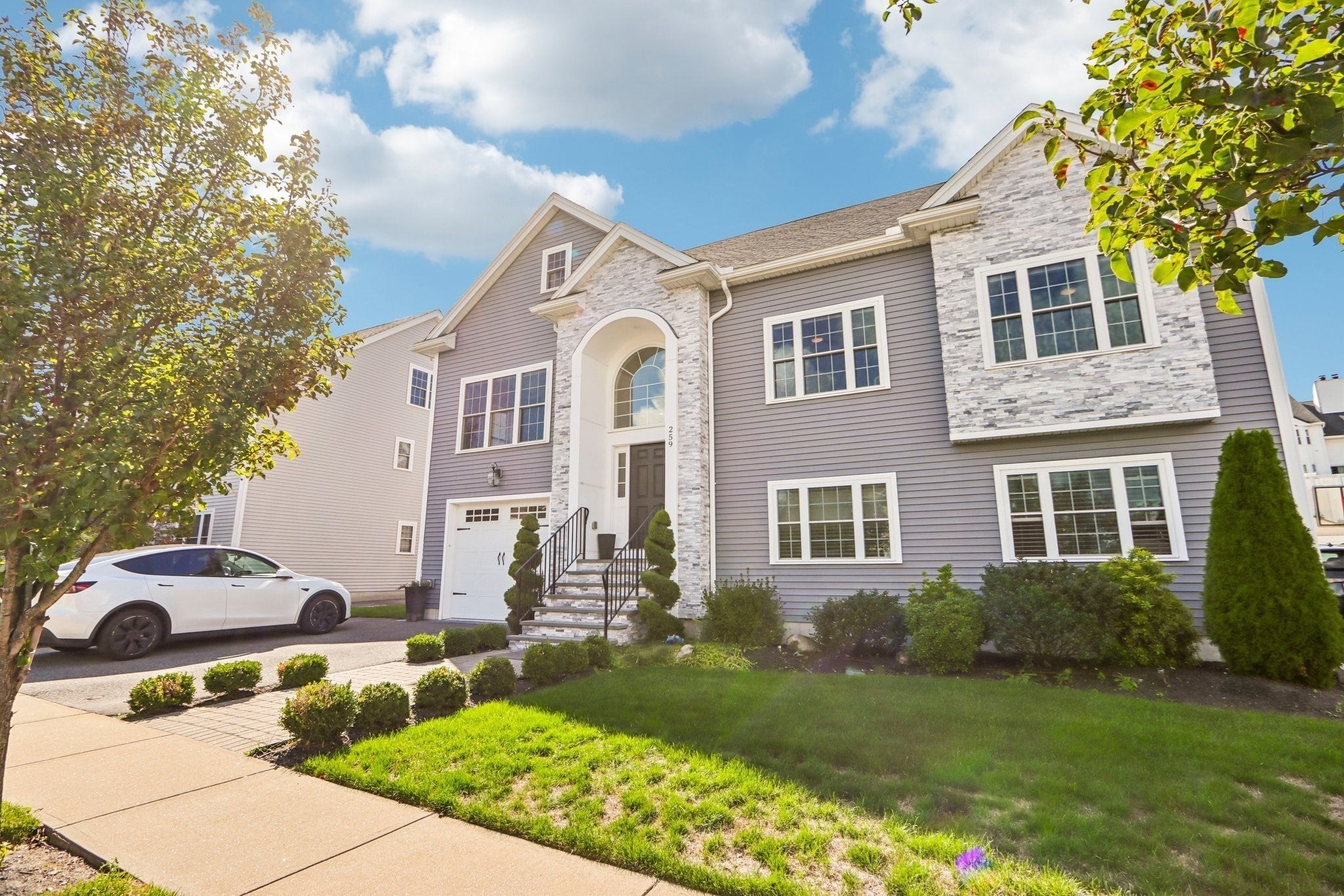 259 Oakwood Ave