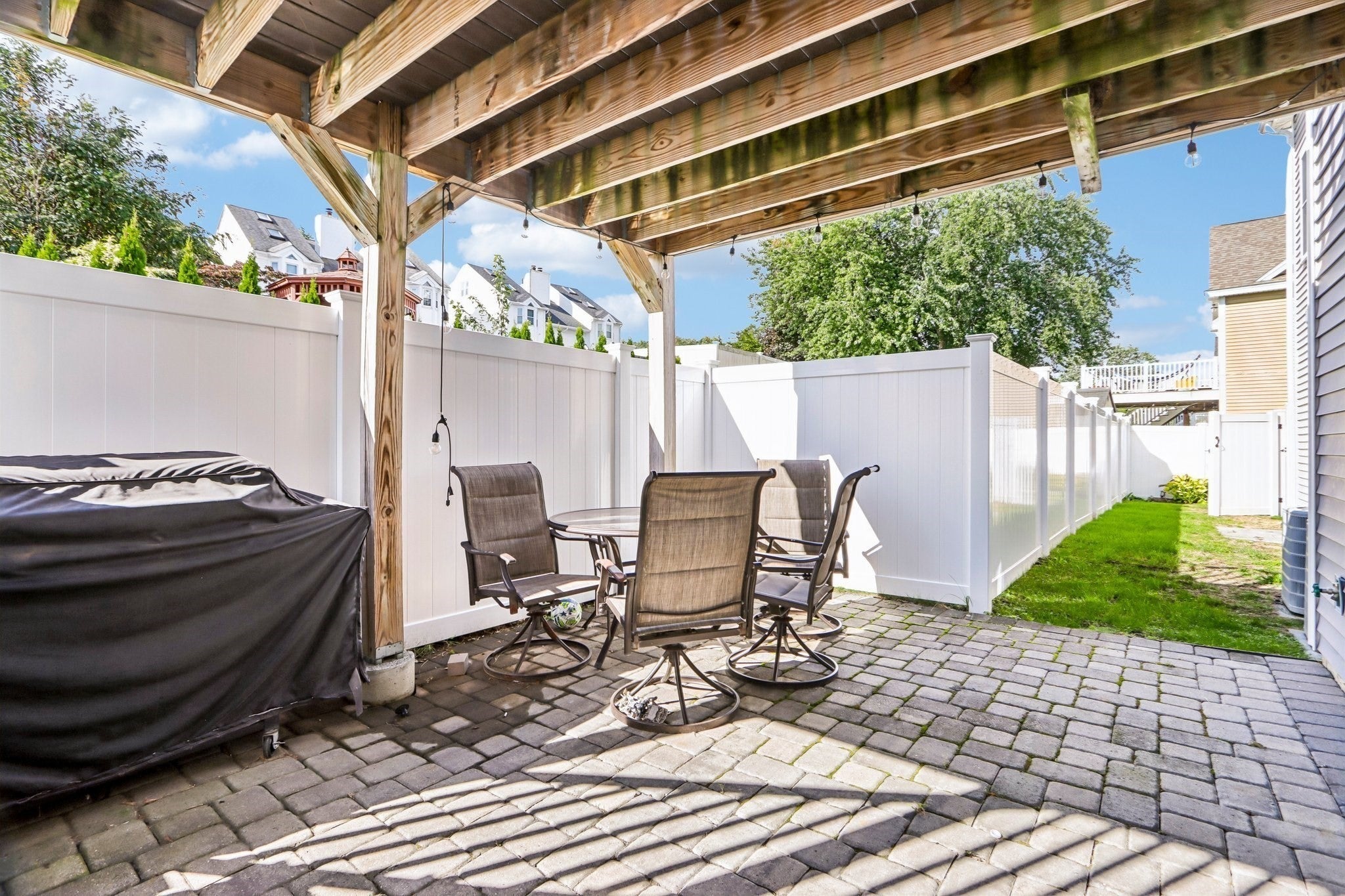259 Oakwood Ave, Revere, MA Photo #24