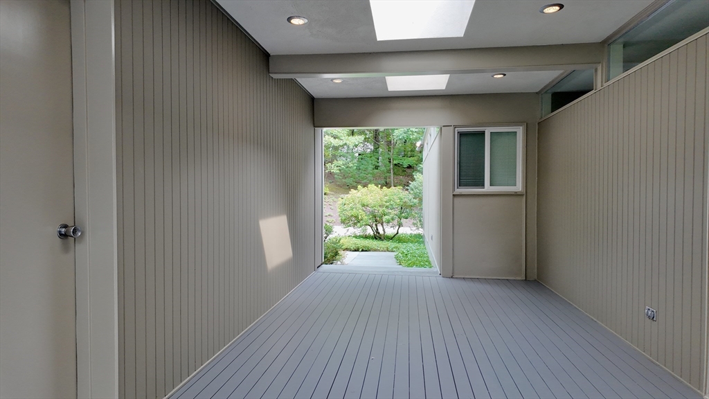 14 Overlook Dr