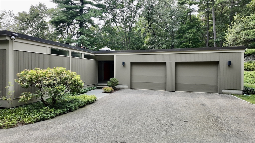 14 Overlook Dr
