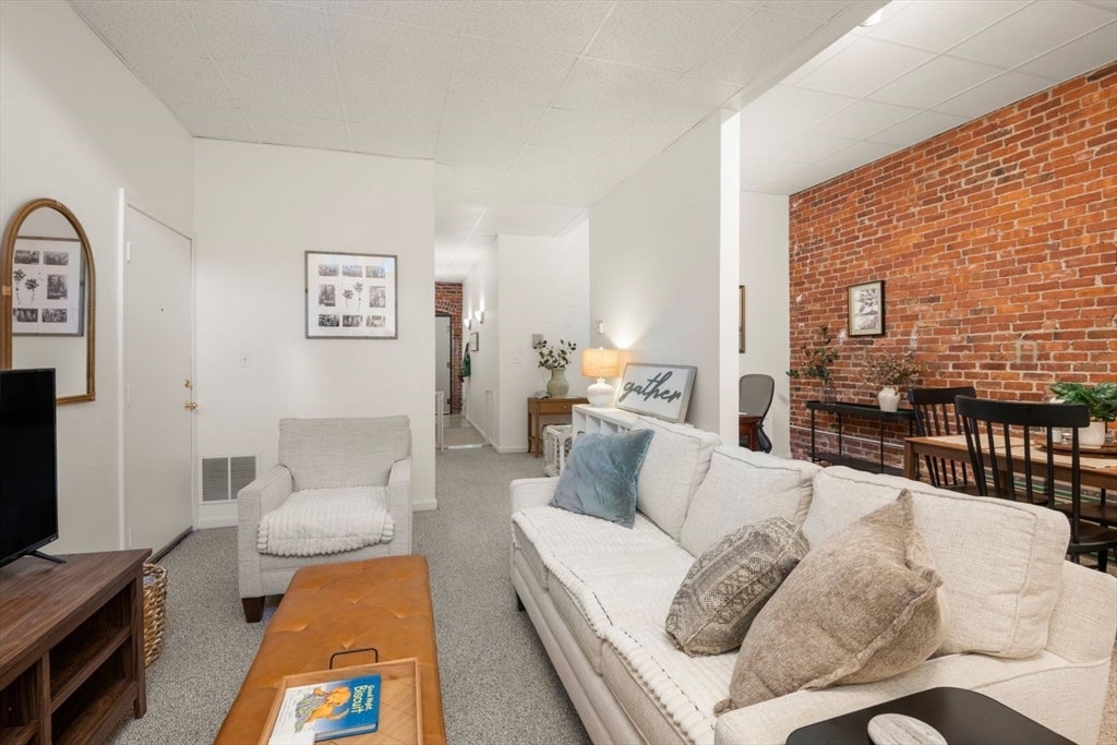60 Marshal St #4, Brookline, MA Photo #2