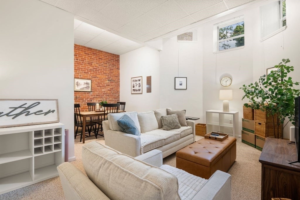 60 Marshal St #4, Brookline, MA Photo #3
