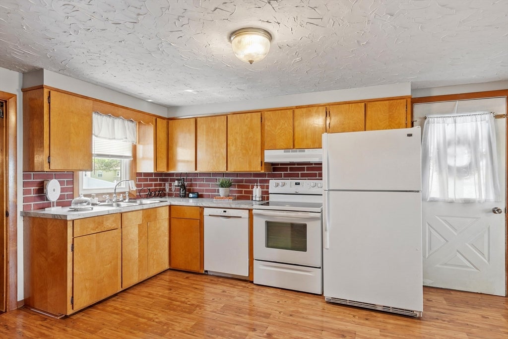 164 Coleman St, Gardner, MA, 164 Coleman St, Gardner, MA Photo #8