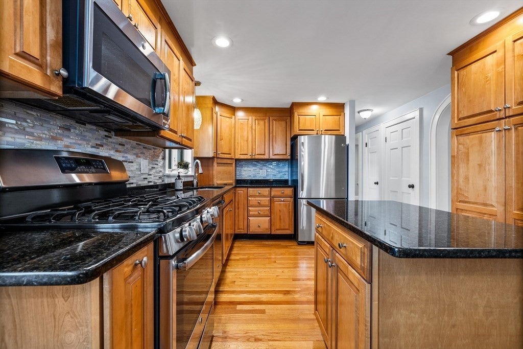 15 Northrop Ter, Lynn, MA Photo #8