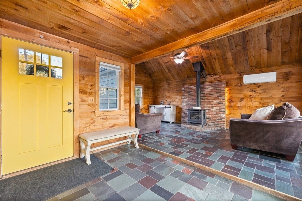 15 Northrop Ter, Lynn, MA Photo #11