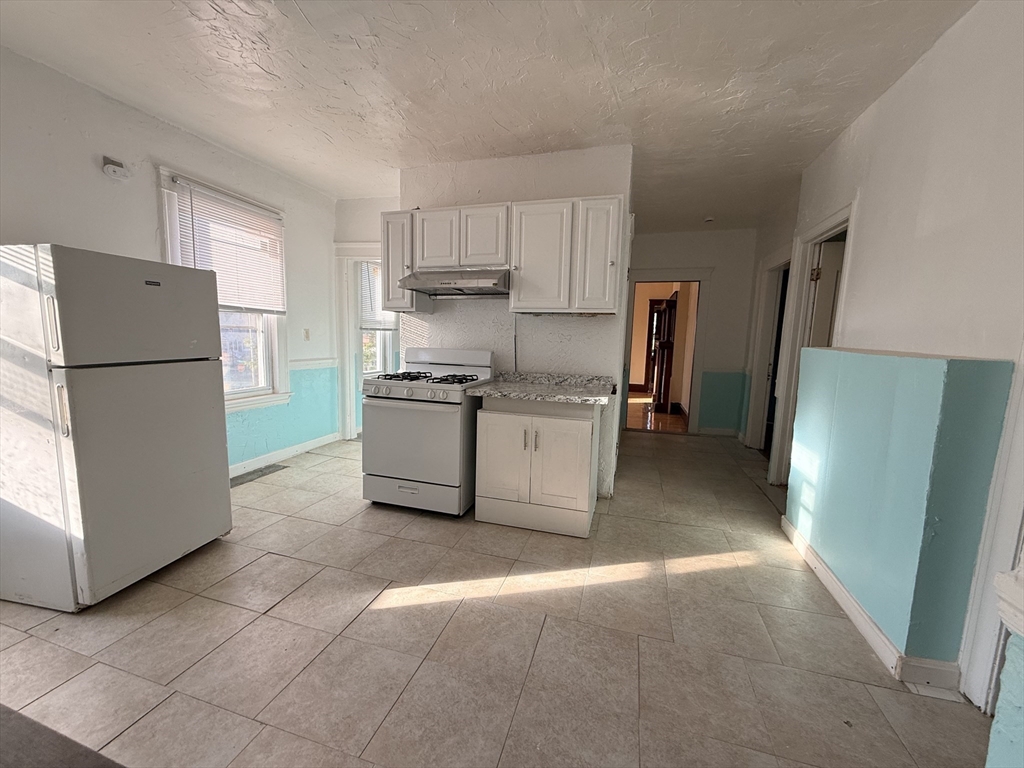 2 Shirley St 2