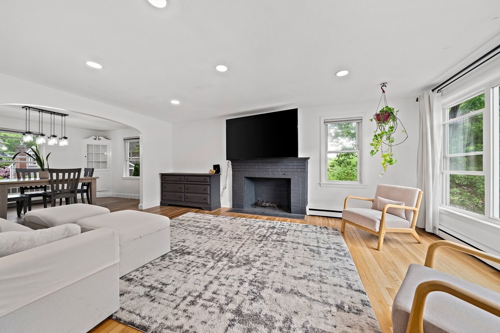 359 Corey St