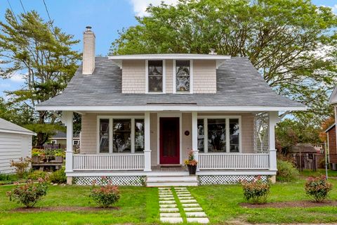 34 Washington Bourne MA 02532
