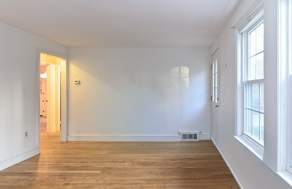 94 Old Oaken Bucket Rd