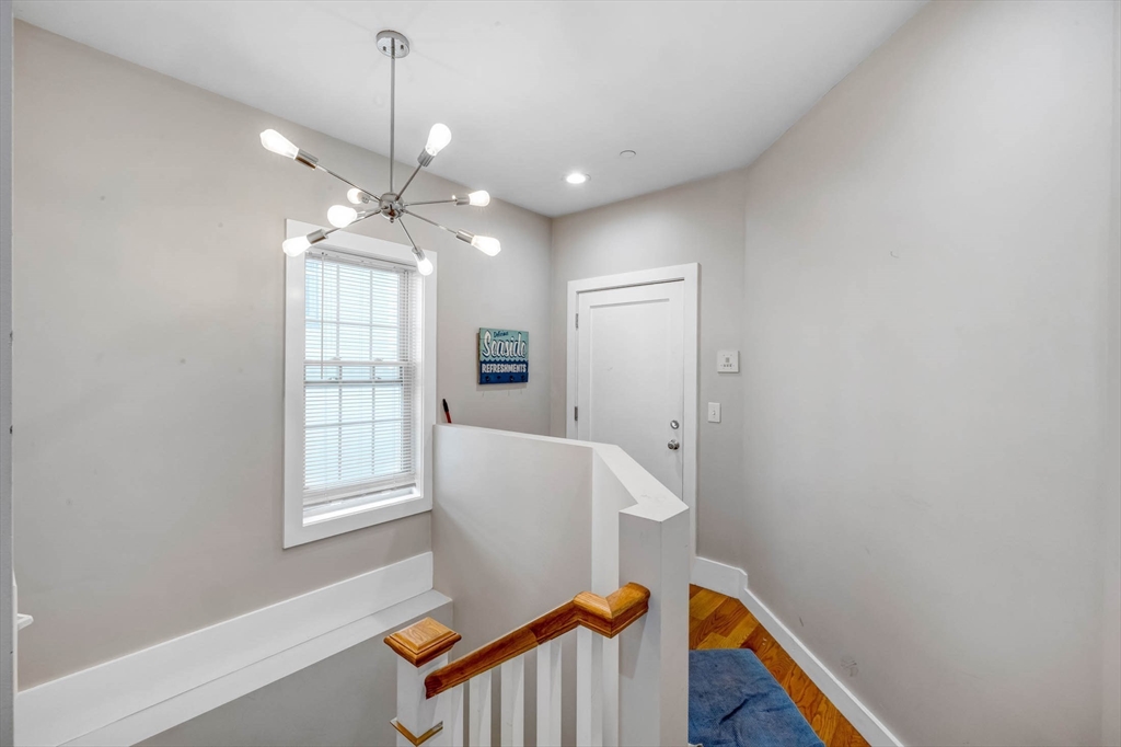 8 W Bellflower Street