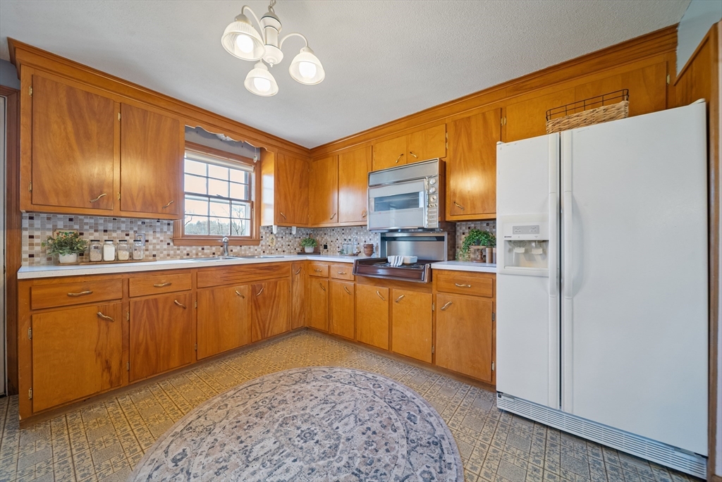 321 Old Marsh Hill Road