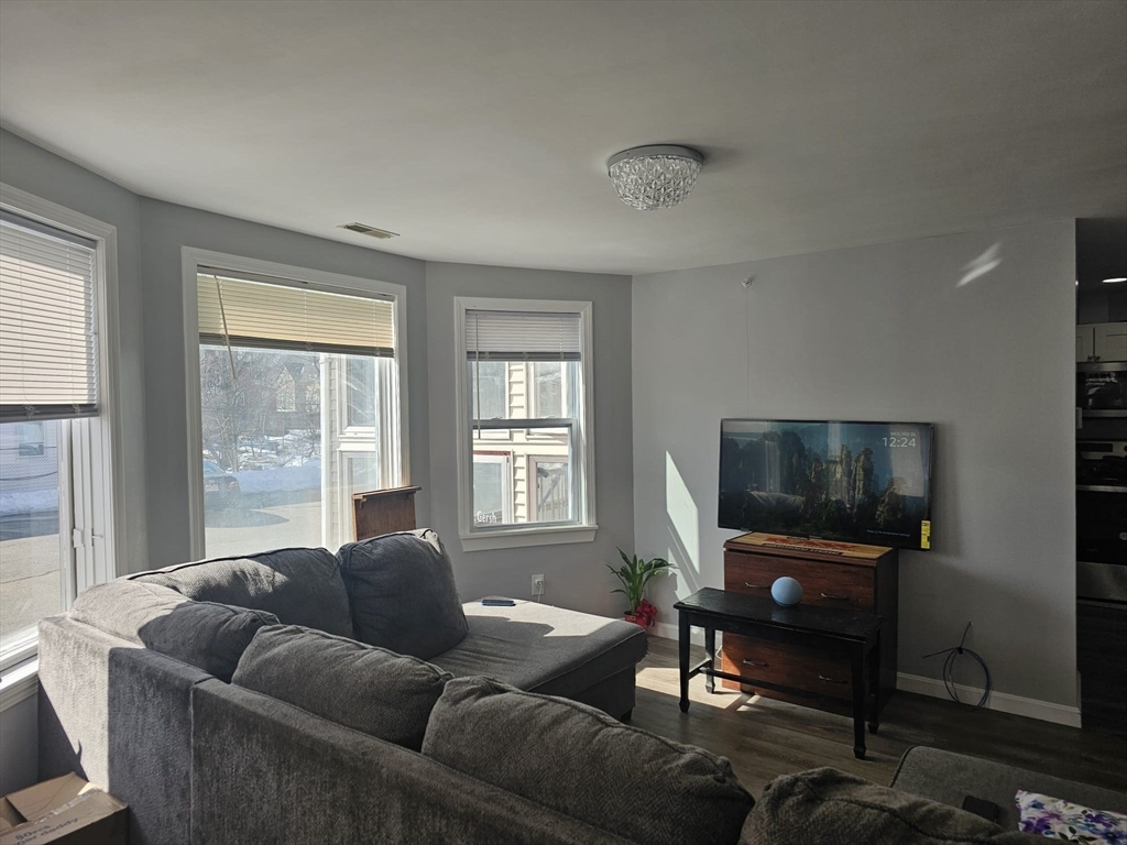 466 Park Ave