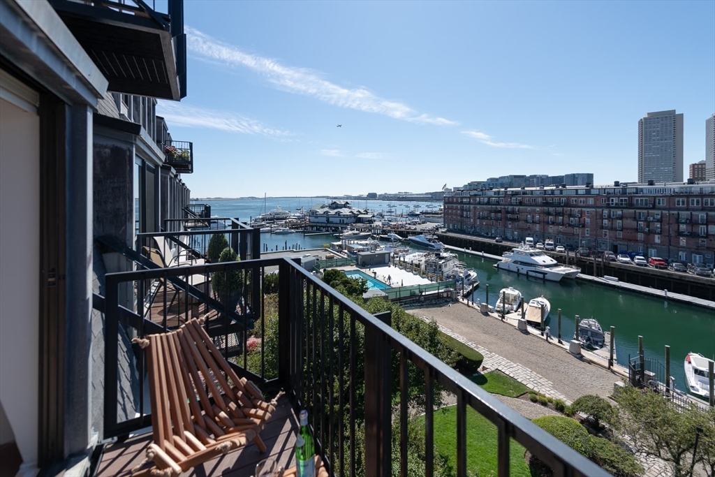 28 Atlantic Avenue 532