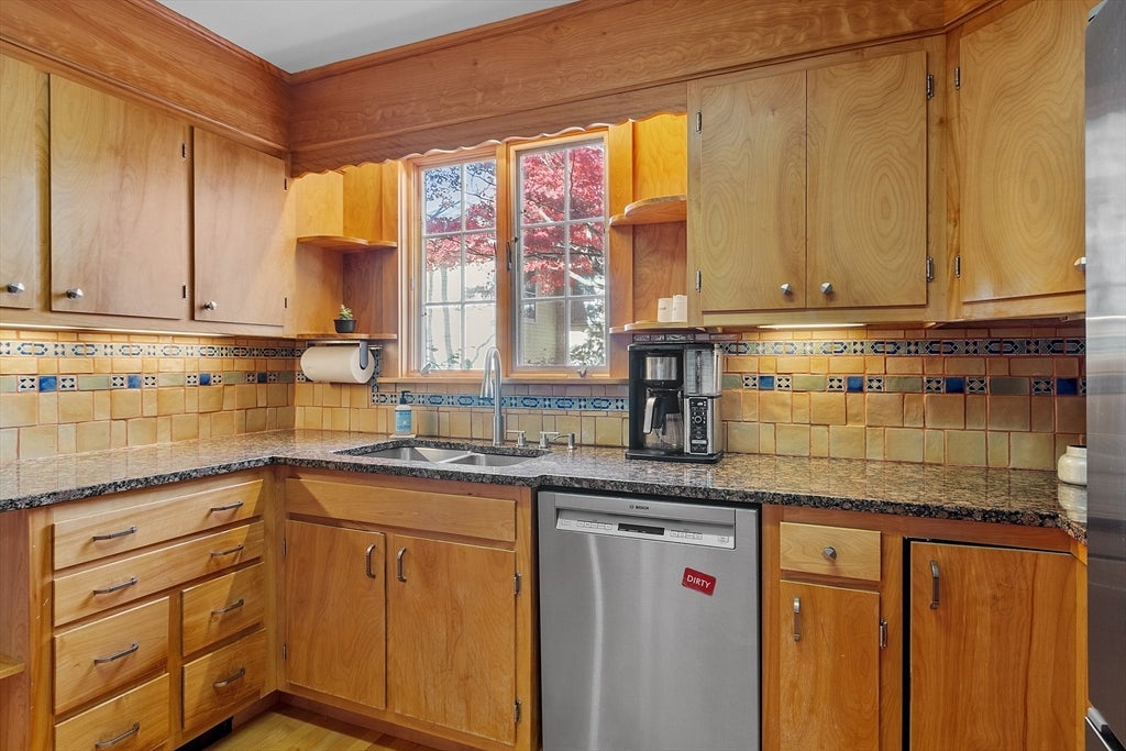144 Hanks Street, Lowell, MA, 144 Hanks Street, Lowell, MA Photo #8