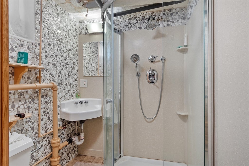 144 Hanks Street, Lowell, MA, 144 Hanks Street, Lowell, MA Photo #35