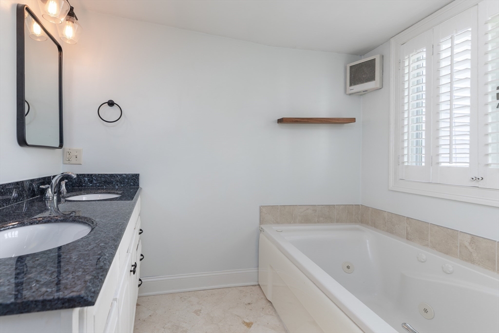52 Warren ST #3, Boston, MA Photo #8