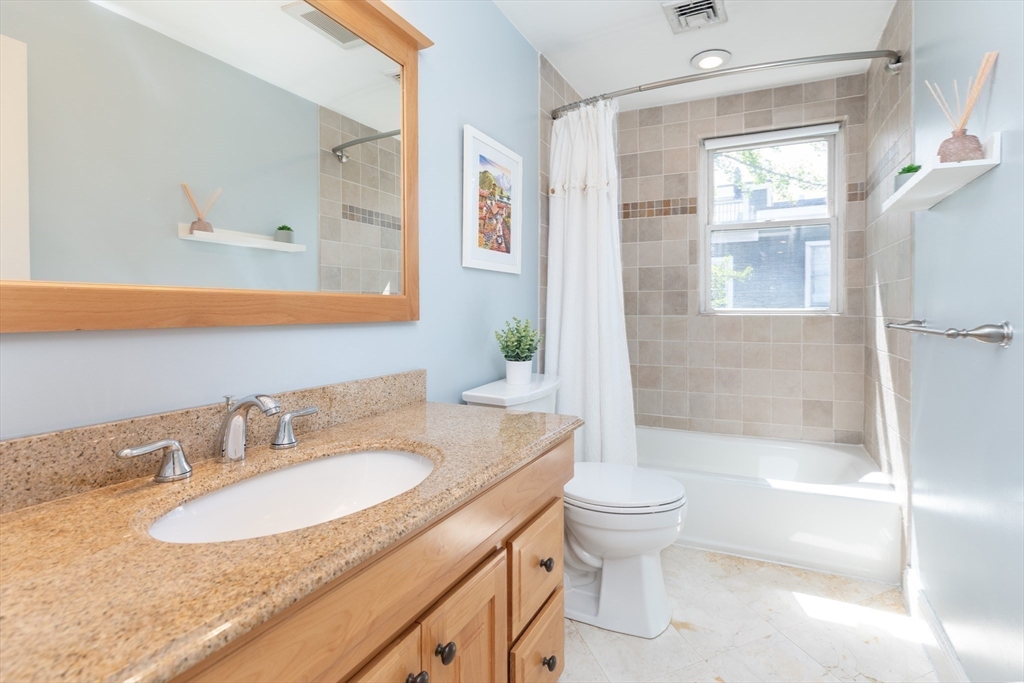 52 Warren ST #3, Boston, MA Photo #11