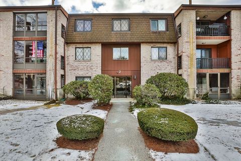 2 Greenbriar Dr 308 North Reading MA 01864