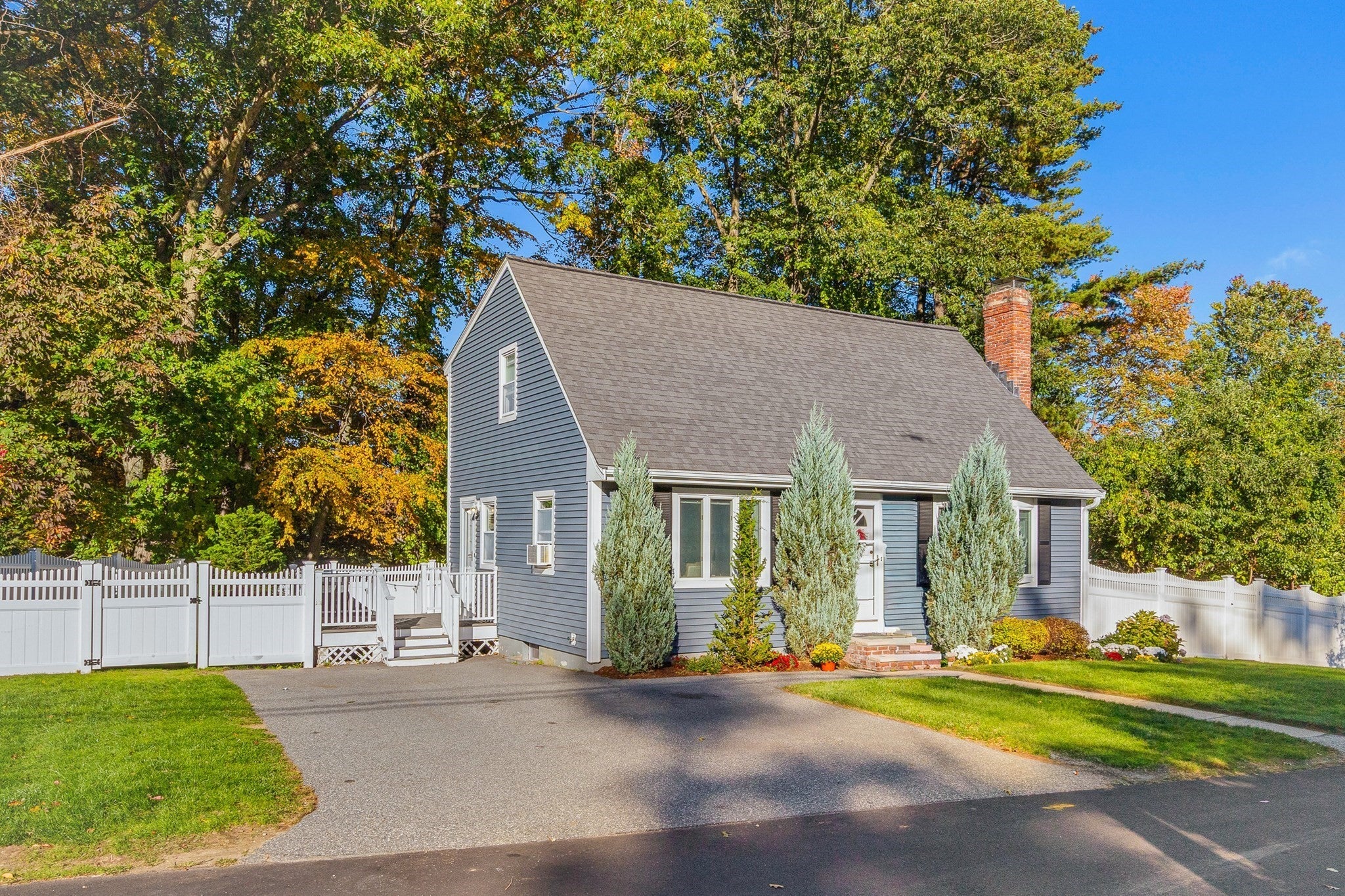 2 Chestnut Rd