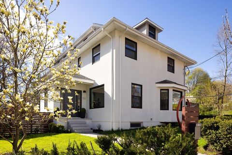 Photo of 122 Garfield St, Watertown, MA 02472 (MLS # 73509921)